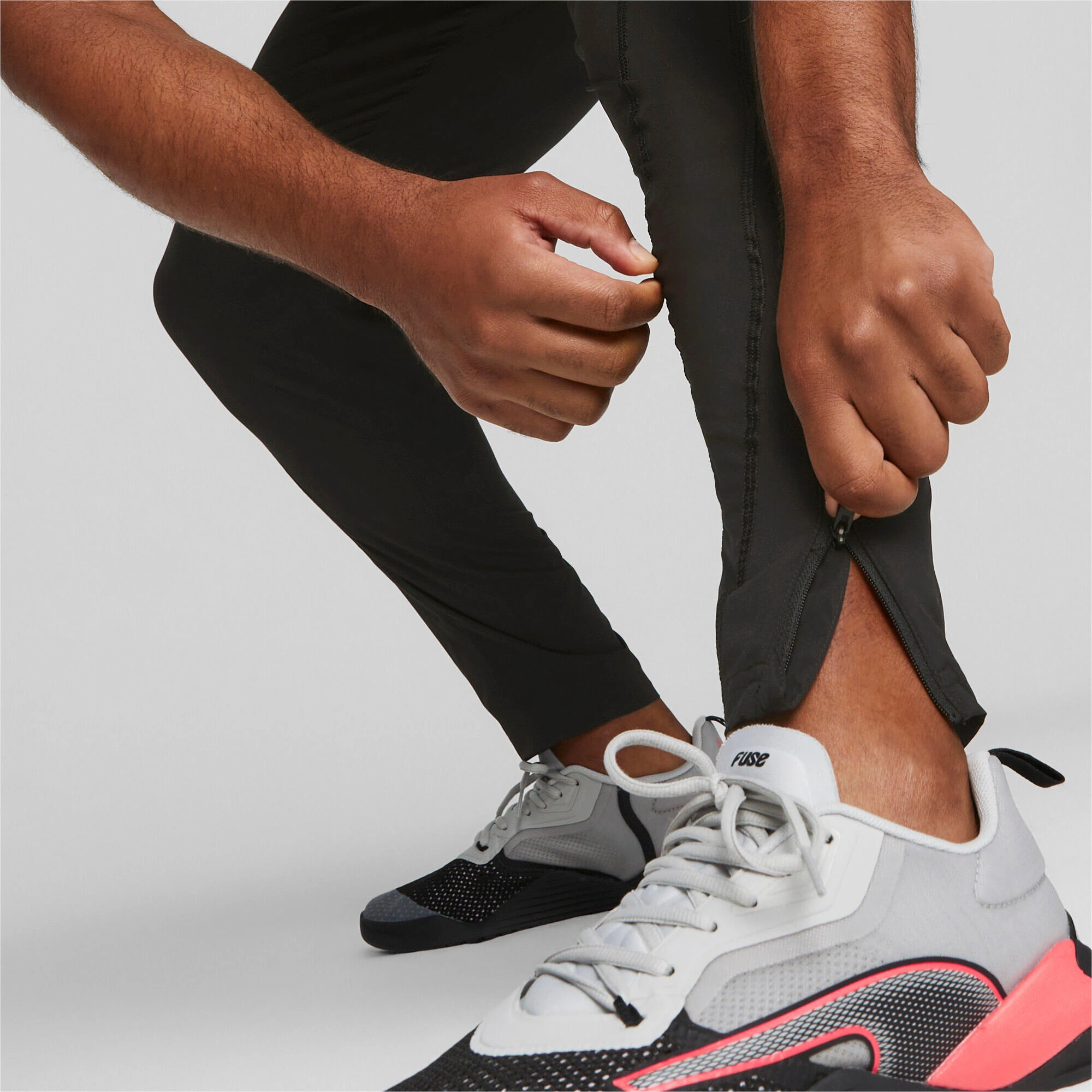PUMA Mens PUMA FIT Woven Tapered Training Pants Trousers 5 PUMA Mens PUMA FIT Woven Tapered Training Pants Trousers - Image 3