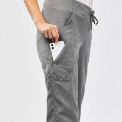 Quechua Women's Cropped Hiking Trousers -Regatta shop kfef5d464d6dc3504fbfa350f923c6bff